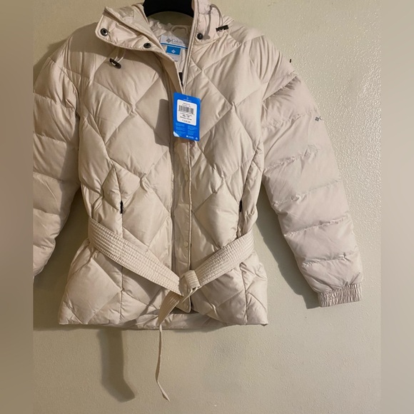 Columbia - Wome’s Icy Heights Belted Jacket - Size: Xs Color: Chalk. - Picture 7 of 8
